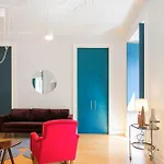 Awarded 3 Bedrooms Upscale Flat@chiado Bairro Alto Апартаменти