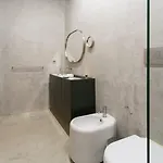 Апартаменти Awarded 3 Bedrooms Upscale Flat@chiado Bairro Alto Лісабон