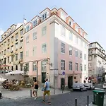 Awarded 3 Bedrooms Upscale Flat@chiado Bairro Alto Лісабон