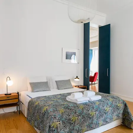 Awarded 3 Bedrooms Upscale Flat@chiado Bairro Alto * Lizbona