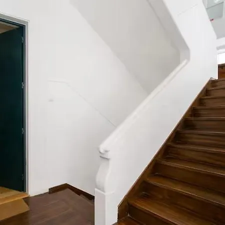 Apartment Awarded 3 Bedrooms Upscale Flat@chiado Bairro Alto *