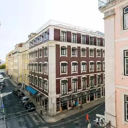 アパート Awarded 3 Bedrooms Upscale Flat@chiado Bairro Alto