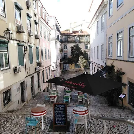 Apartment Awarded 3 Bedrooms Upscale Flat@chiado Bairro Alto *