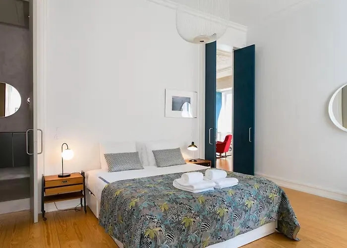 Awarded 3 Bedrooms Upscale Flat@chiado Bairro Alto * Lisboa