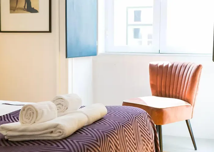 Awarded 3 Bedrooms Upscale Flat@chiado Bairro Alto *