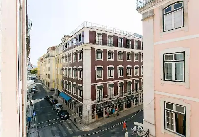 Διαμέρισμα Awarded 3 Bedrooms Upscale Flat@chiado Bairro Alto