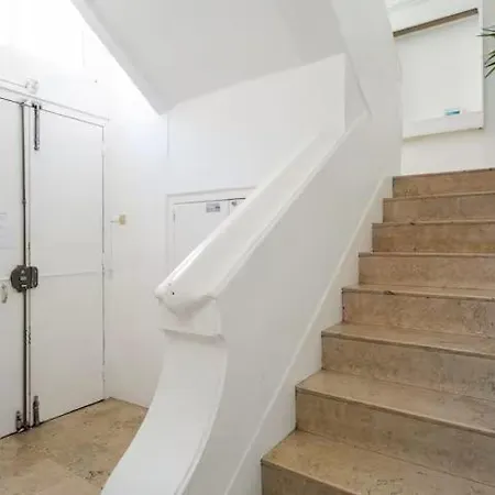 Apartman Awarded 3 Bedrooms Upscale Flat@chiado Bairro Alto *